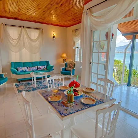 Seaside Summer House, 2nd Floor Lägenhet Fethiye