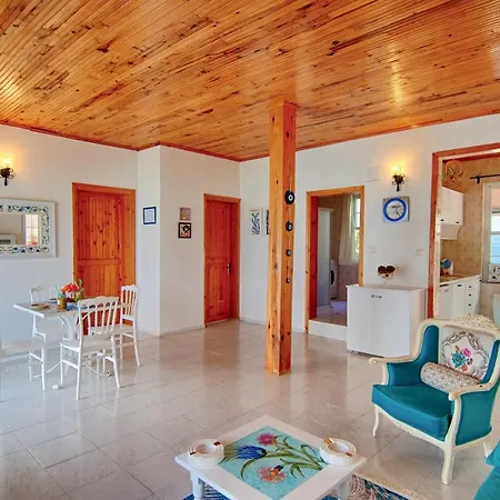Seaside Summer House, 2nd Floor פאטהיה